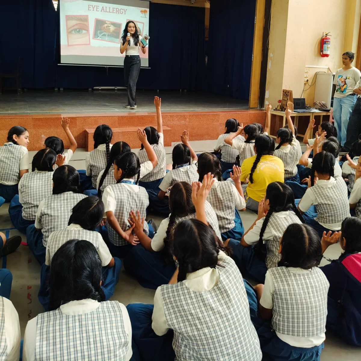 First Aid session by collage student_10