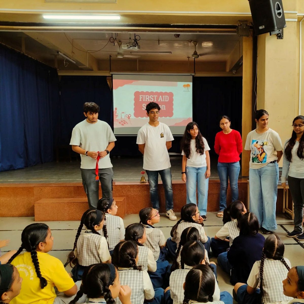 First Aid session by collage student_8